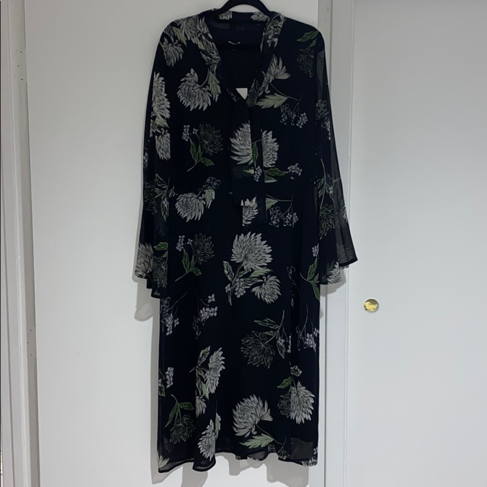 Who What Wear black floral dress